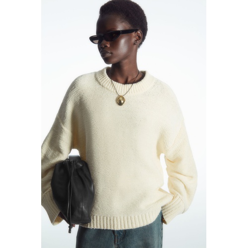 COS GATHERED-SLEEVE SWEATER