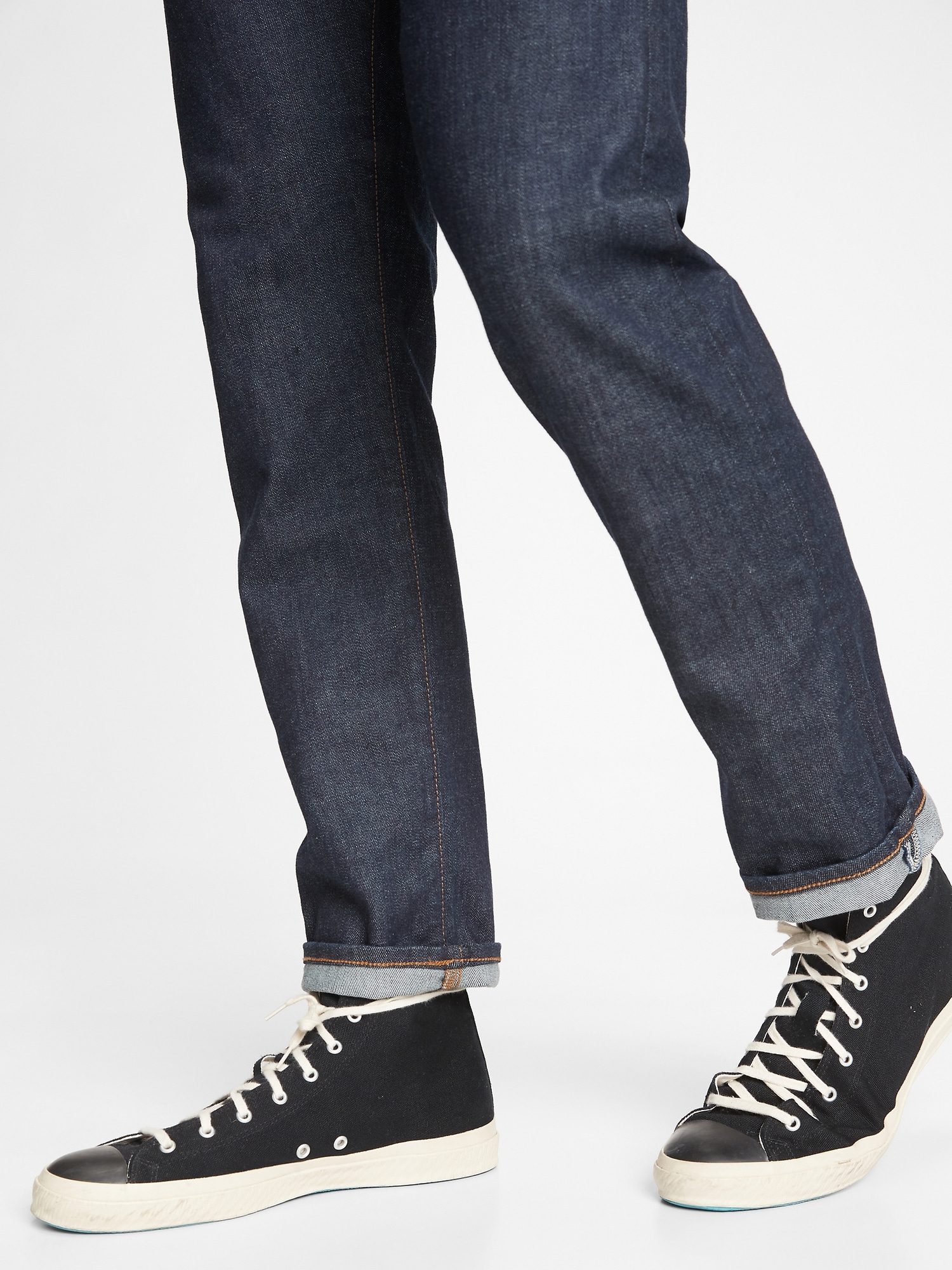 갭 Athletic Taper Jeans in GapFlex