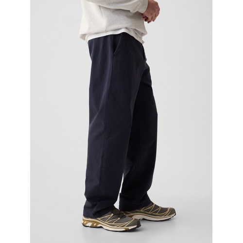 갭 Modern Khakis in Baggy Fit with GapFlex