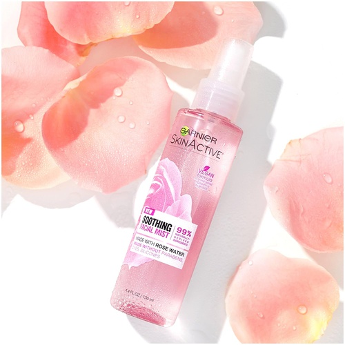  Garnier SkinActive Facial Mist Spray with Rose Water, 4.4 Fl Oz (Pack of 1)