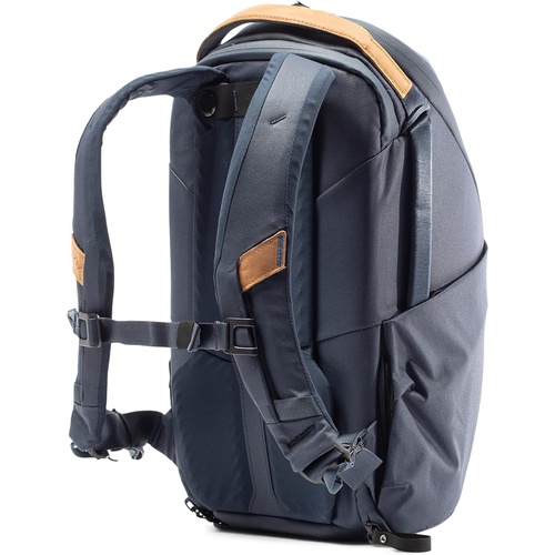  Peak Design 15 L Everyday Backpack Zip