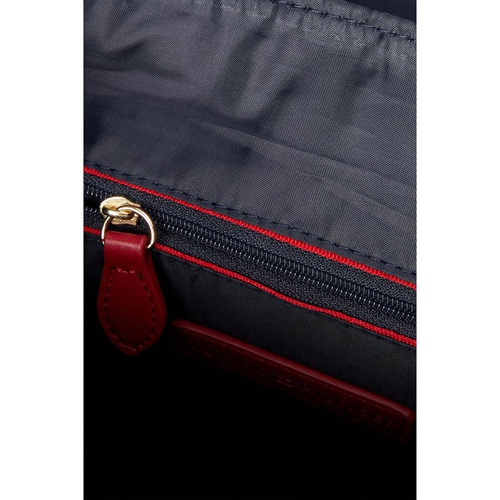 타미힐피거 Tommy Hilfiger Gretta II Flap Backpack with Hangoff Saffiano PVC