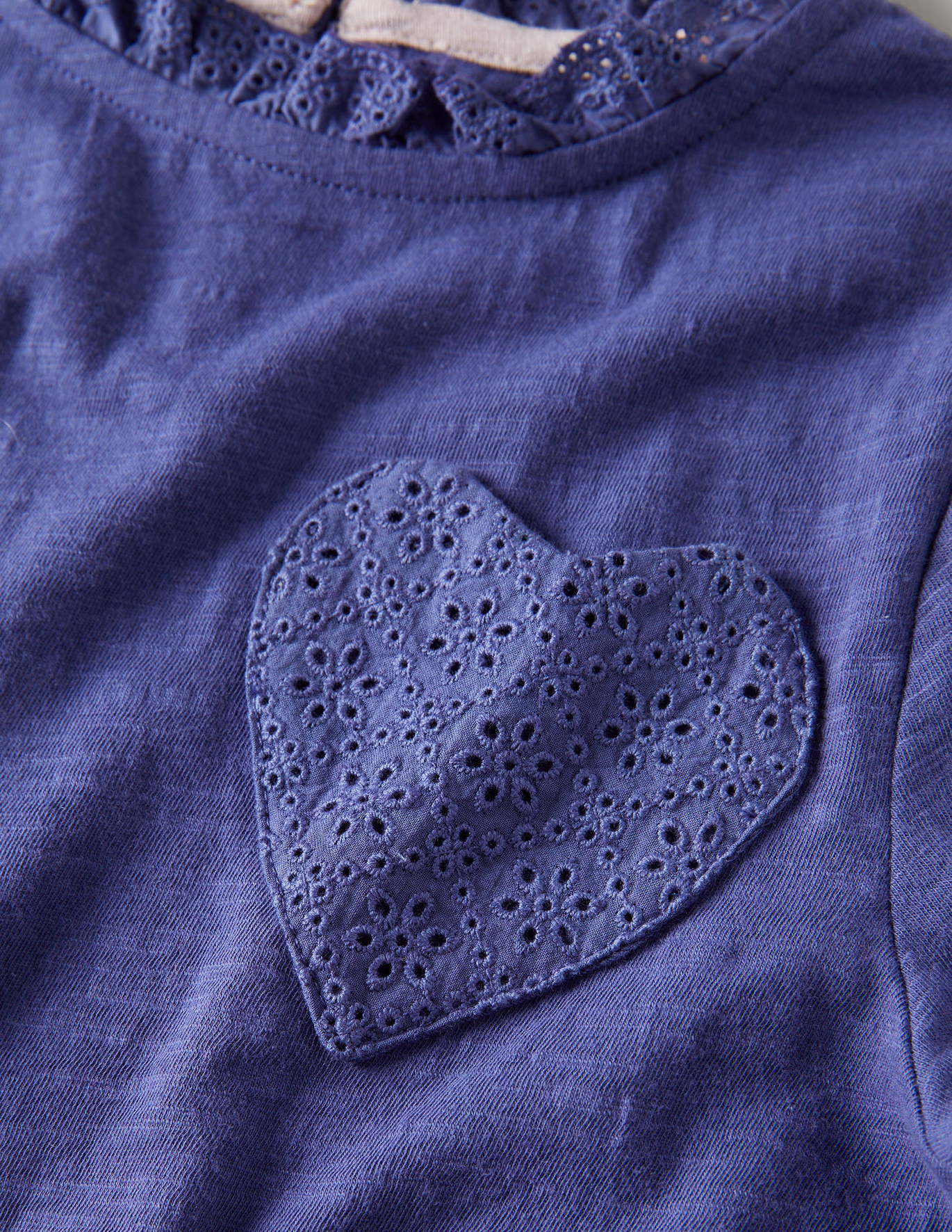 보덴 Boden LS Broderie Pocket T-shirt - Soft Starboard Blue