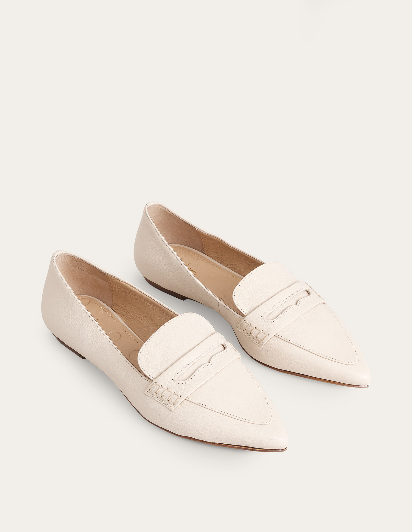 보덴 Boden Pointed Toe Penny Loafers - Off White Tumbled Leather