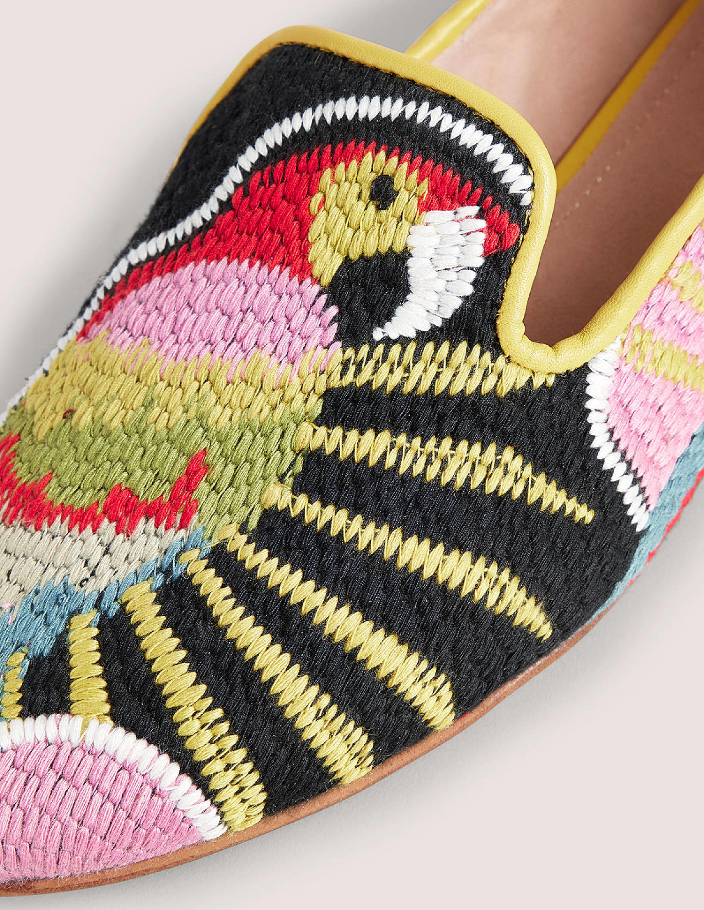 보덴 Boden Tapestry Embroidered Loafers - Parrot