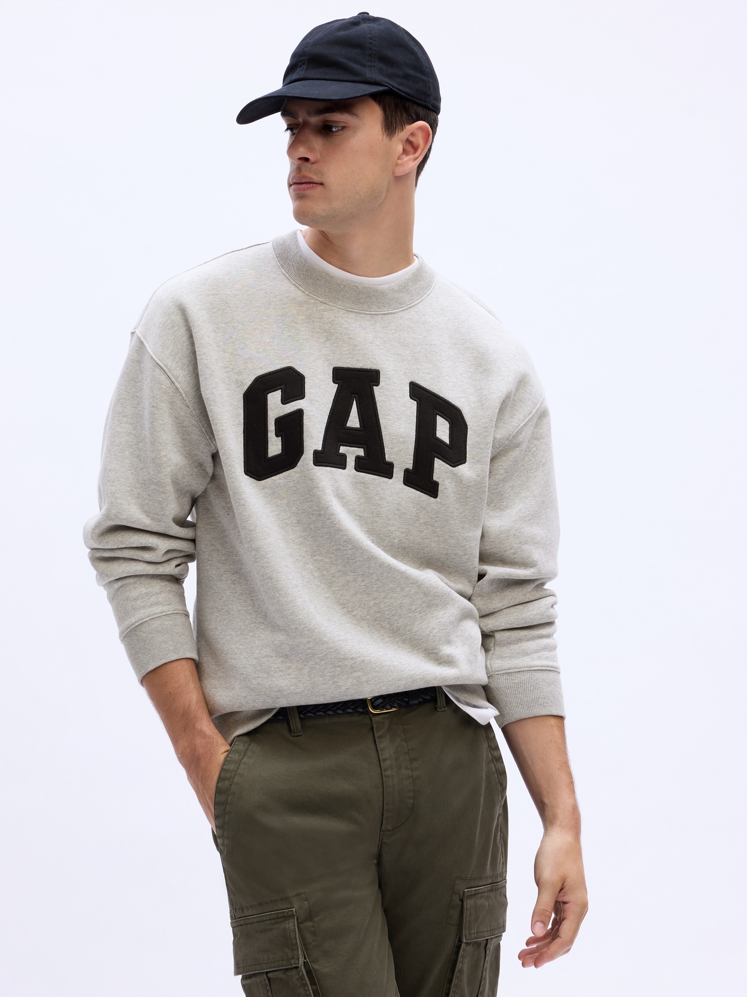 Relaxed Gap Logo Sweatshirt