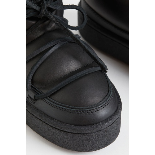 에이치앤엠 H&M Laced Padded Boots