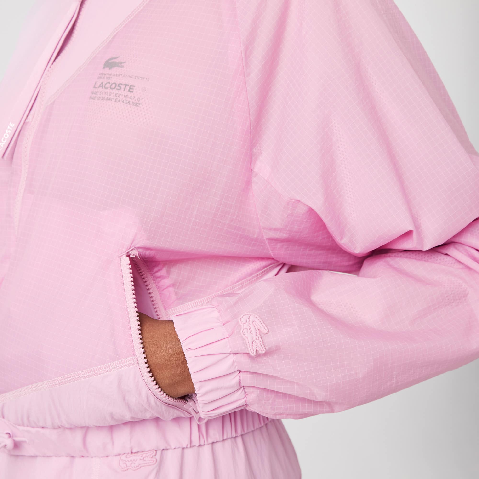 라코스테 Lacoste Womens Mesh Lined Nylon Jacket