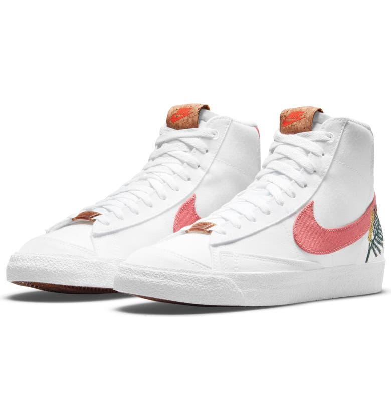나이키 Nike Blazer Mid 77 High Top Sneaker_WHITE/ LIGHT SIENNA/ WHITE