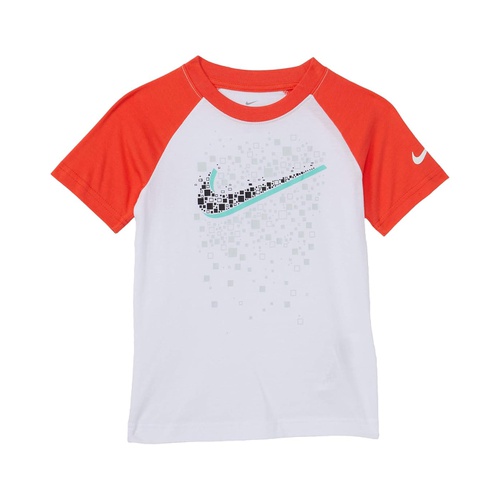 나이키 Nike Kids Swoosh Pixel Raglan Graphic T-Shirt (Little Kids)
