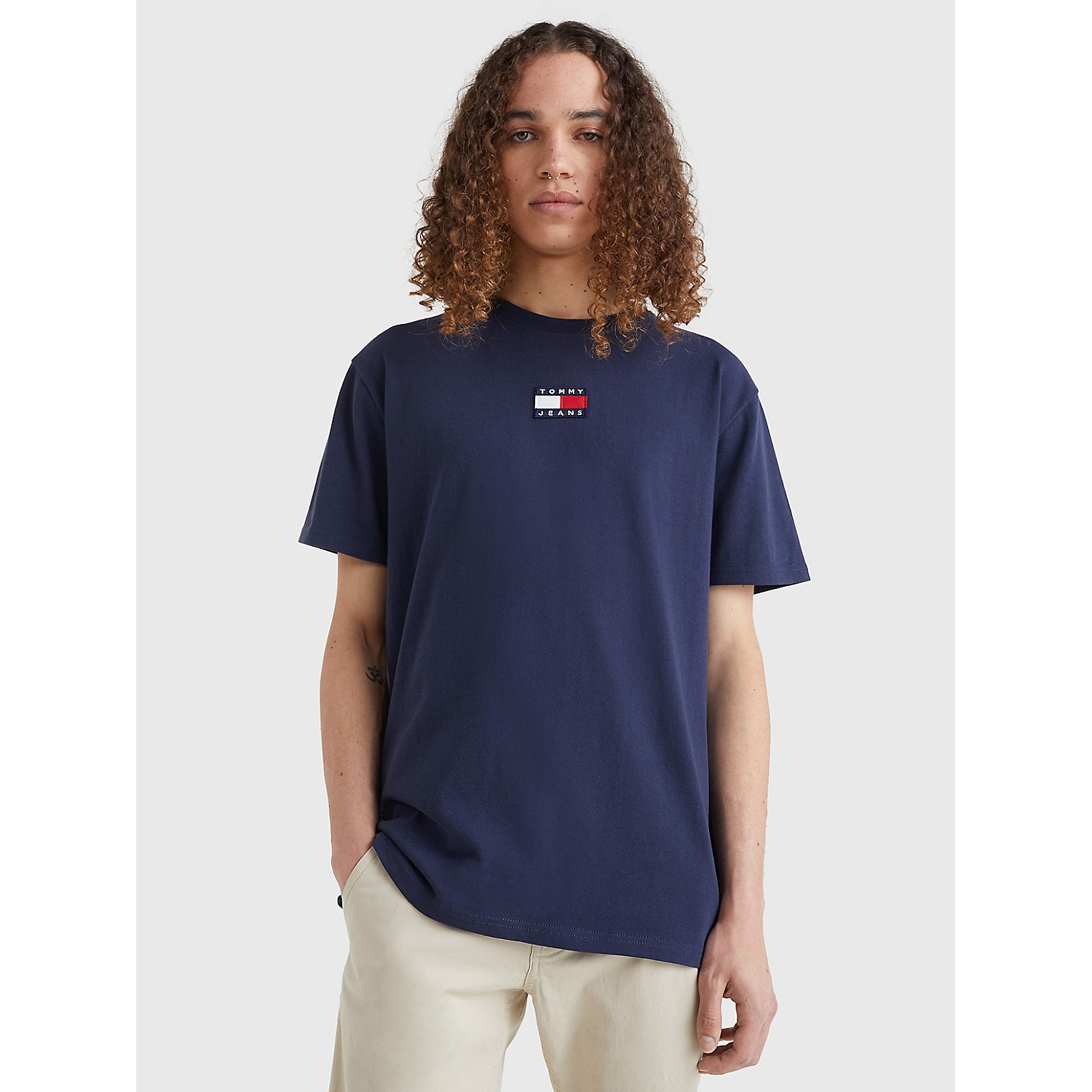 TOMMY JEANS Badge Logo T-Shirt