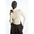 MERINO WOOL TURTLENECK TOP