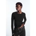 SLIM LONG-SLEEVE TOP