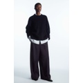 VOLUMINOUS WIDE-LEG WOOL PANTS
