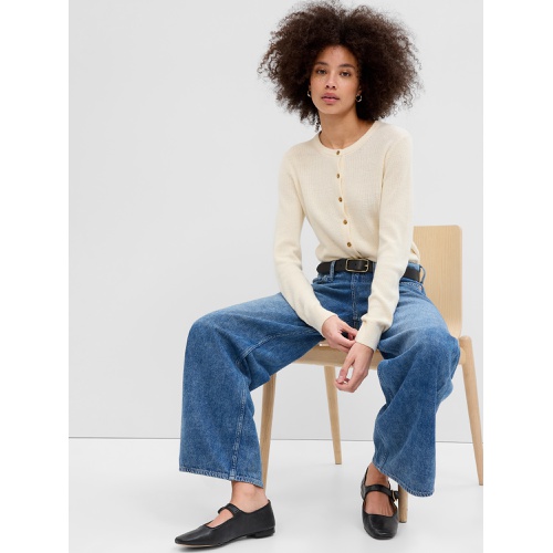 갭 Ribbed Crewneck Cardigan